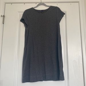 Gap tee shirt dress with pockets